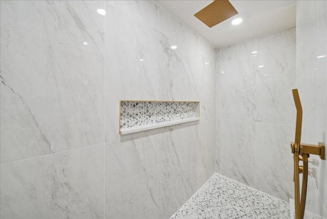 209 Charles Drive, Irving, TX 75060