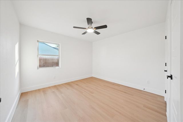 209 Charles Drive, Irving, TX 75060