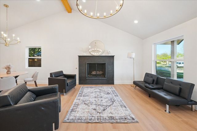 209 Charles Drive, Irving, TX 75060