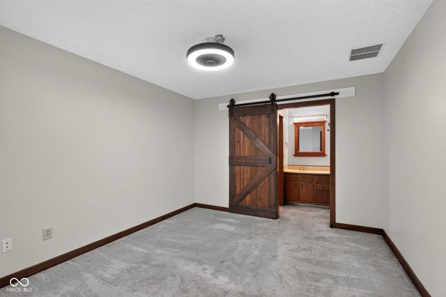 5960 Highgate Circle E, Indianapolis, IN 46250