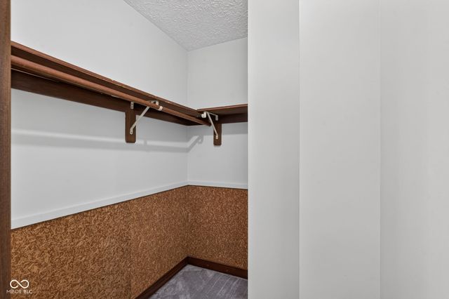 5960 Highgate Circle E, Indianapolis, IN 46250