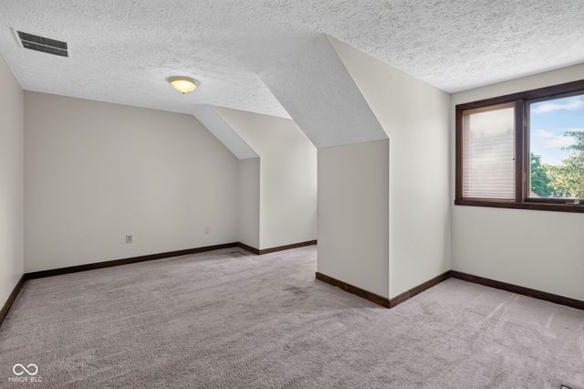 5960 Highgate Circle E, Indianapolis, IN 46250