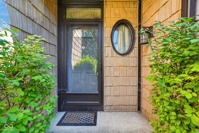5960 Highgate Circle E, Indianapolis, IN 46250