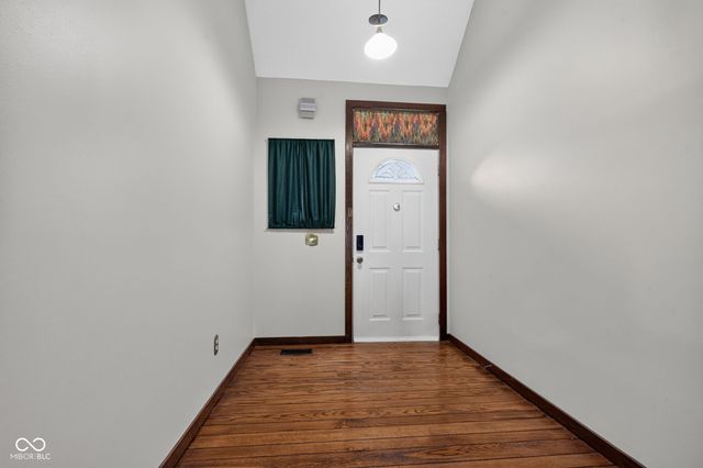 5960 Highgate Circle E, Indianapolis, IN 46250