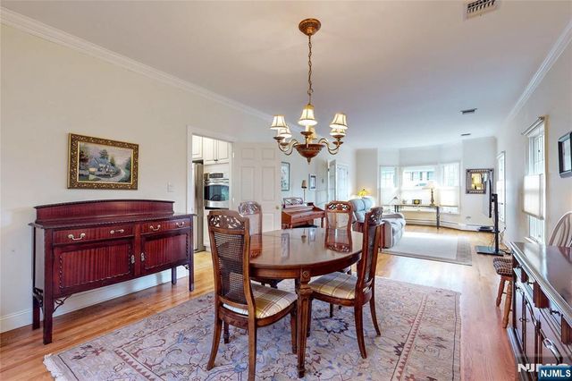 10 Hope Street, Montvale, NJ 07645