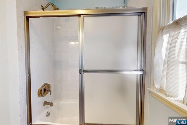 10 Hope Street, Montvale, NJ 07645