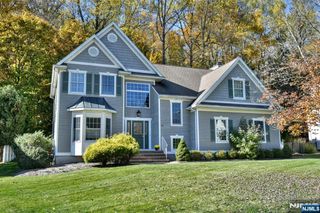 10 Hope Street, Montvale, NJ 07645