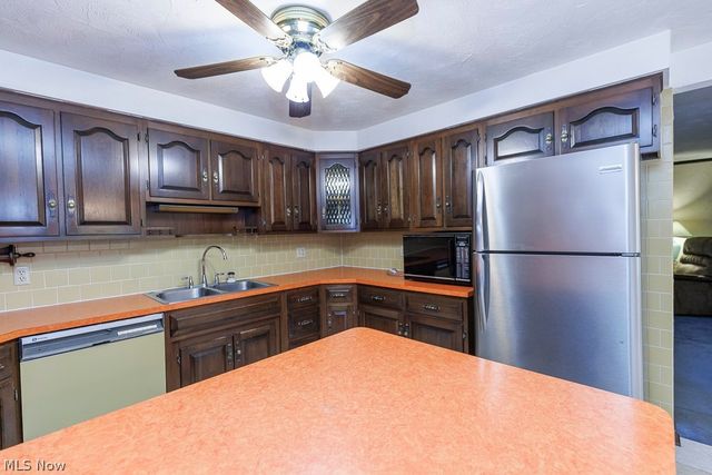 43254 Dellefield Road, Elyria, OH 44035