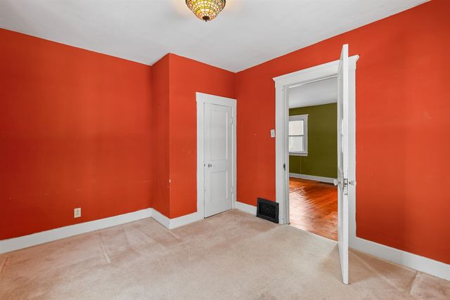 1215 Loeser Avenue, Jackson, MI 49203