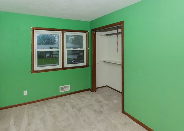 2715 8th Street, East Moline, IL 61244