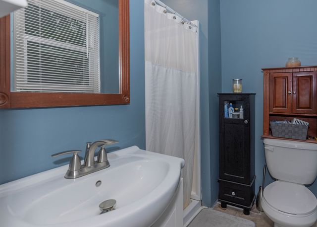 2715 8th Street, East Moline, IL 61244