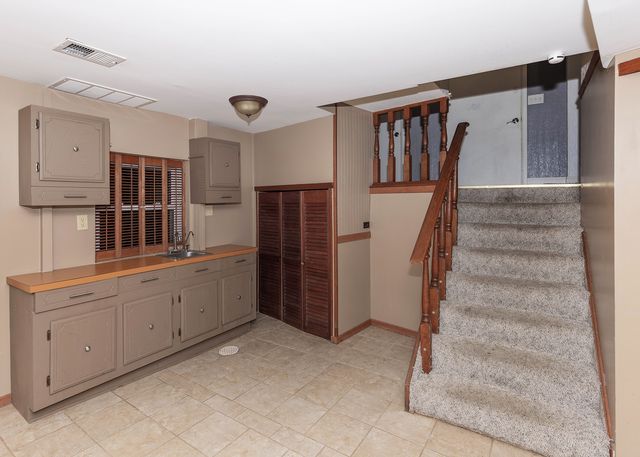 2715 8th Street, East Moline, IL 61244