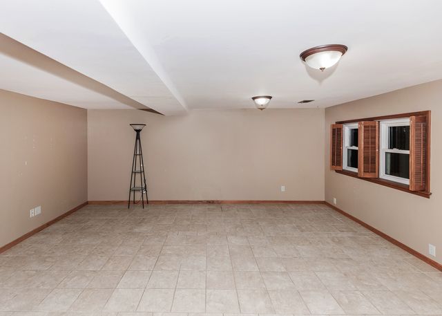 2715 8th Street, East Moline, IL 61244