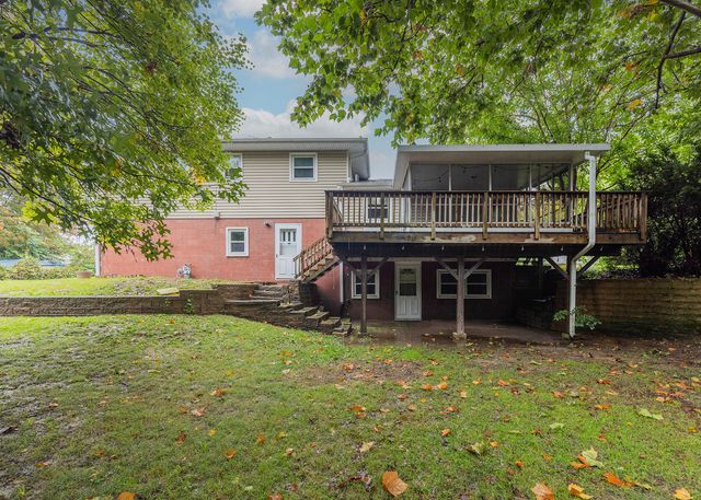 2715 8th Street, East Moline, IL 61244