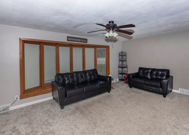2715 8th Street, East Moline, IL 61244