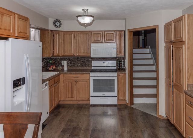 2715 8th Street, East Moline, IL 61244