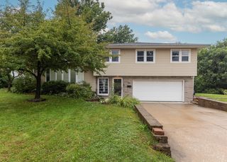 2715 8th Street, East Moline, IL 61244