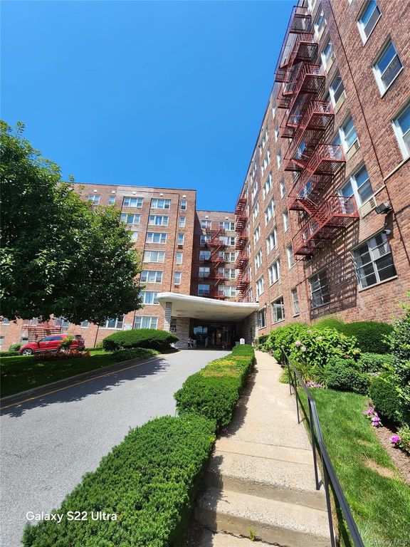 333 Bronx River Road 324, Yonkers, NY 10704 — exterior