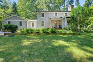 8 Sedgewood Road, Chapel Hill, NC 27514