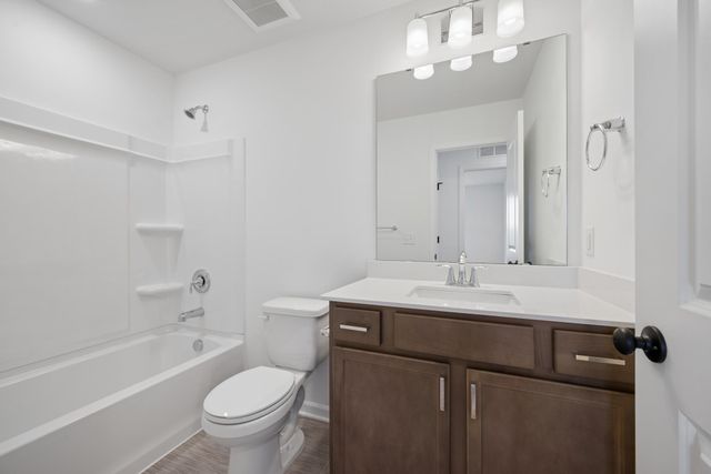 1691 Tyrone Drive, Shakopee, MN 55379