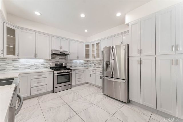 18808 Lull Street, Reseda, CA 91335