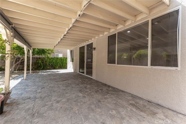 18808 Lull Street, Reseda, CA 91335