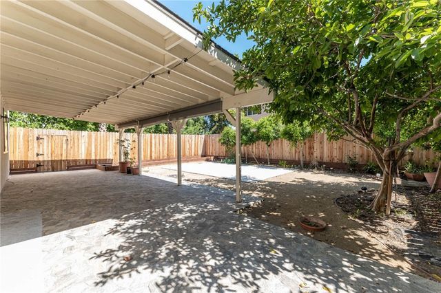 18808 Lull Street, Reseda, CA 91335