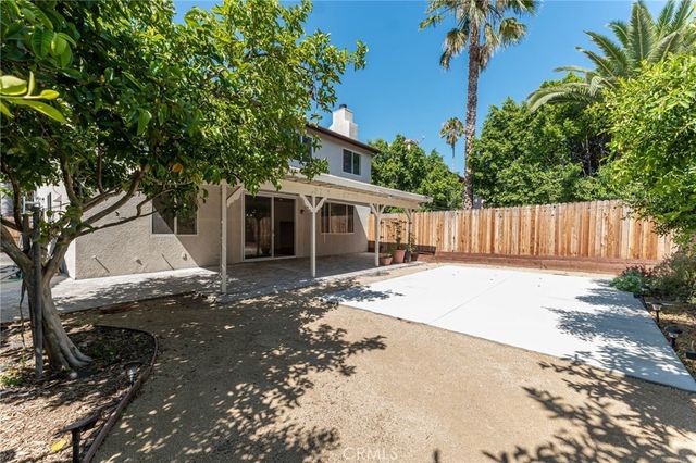 18808 Lull Street, Reseda, CA 91335