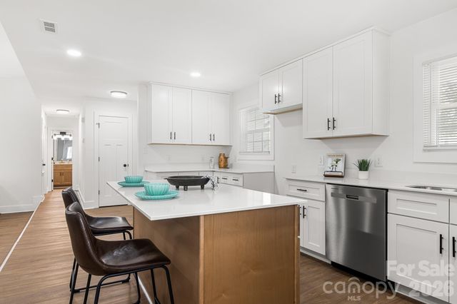 12101 Charing Grove Lane, Charlotte, NC 28273