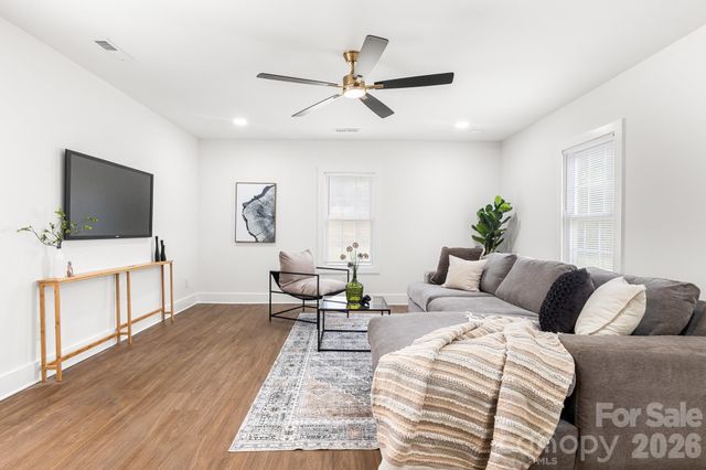 12101 Charing Grove Lane, Charlotte, NC 28273