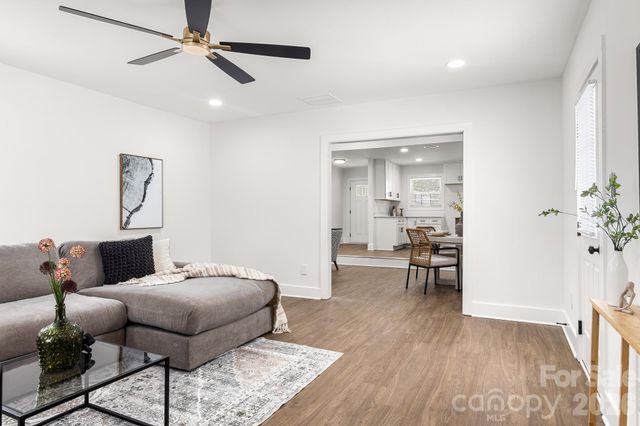 12101 Charing Grove Lane, Charlotte, NC 28273
