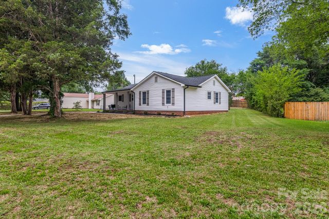 12101 Charing Grove Lane, Charlotte, NC 28273