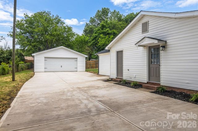 12101 Charing Grove Lane, Charlotte, NC 28273