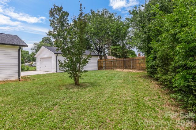 12101 Charing Grove Lane, Charlotte, NC 28273