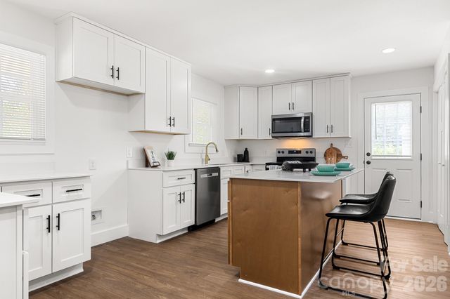 12101 Charing Grove Lane, Charlotte, NC 28273