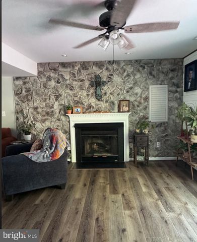 39390 SUMMITT HILL DR, Mechanicsville, MD 20659