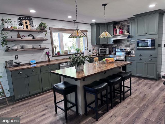 39390 SUMMITT HILL DR, Mechanicsville, MD 20659