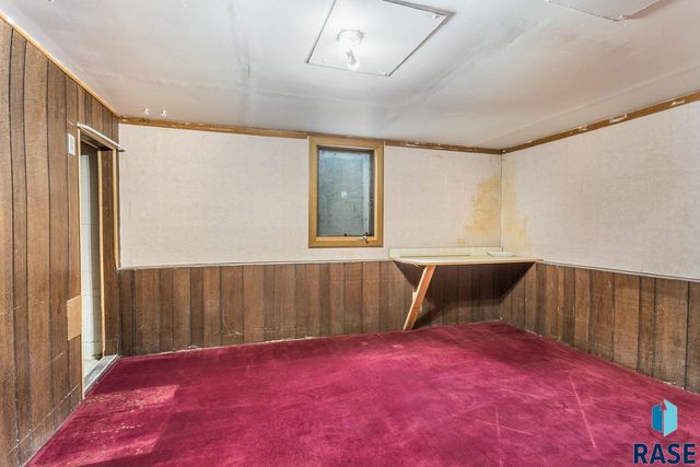 2013 S Jefferson Ave Avenue, Sioux Falls, SD 57105