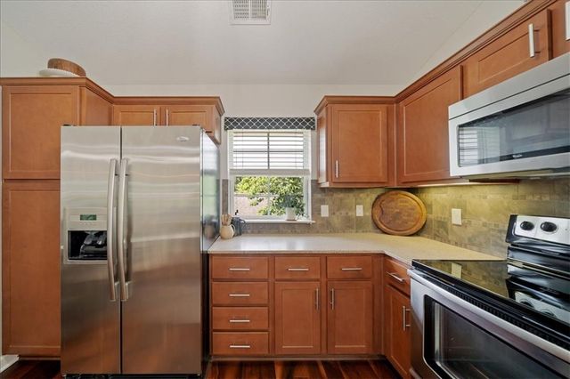 7637 W 78th Street, Overland Park, KS 66204
