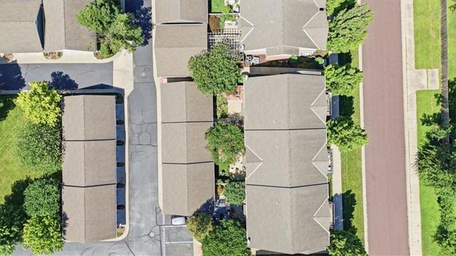 7637 W 78th Street, Overland Park, KS 66204