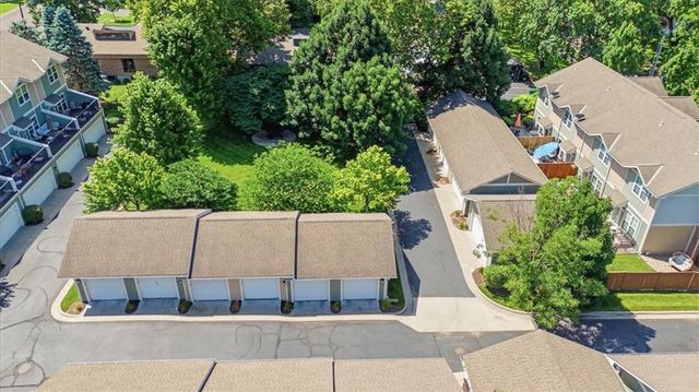 7637 W 78th Street, Overland Park, KS 66204