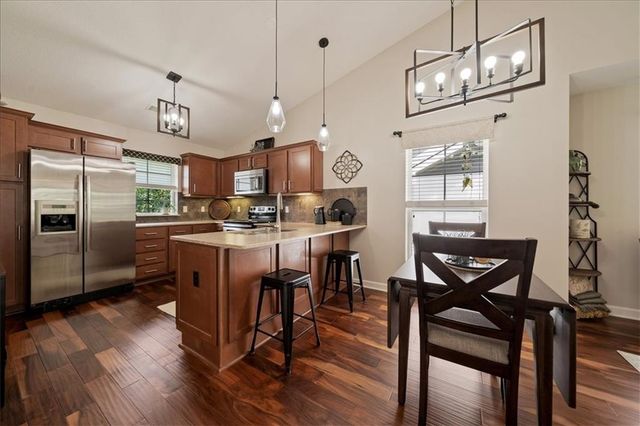 7637 W 78th Street, Overland Park, KS 66204