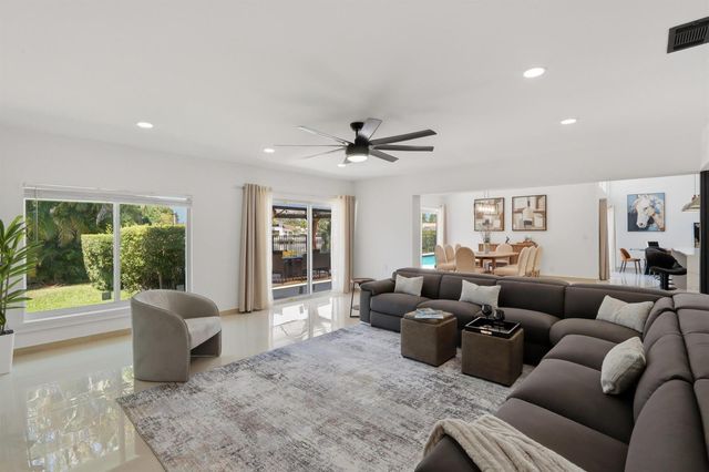 12725 Kingsway Road, Wellington, FL 33414