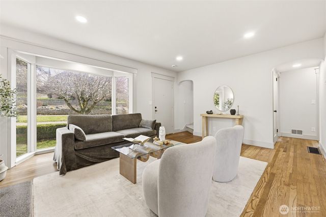 354 Farallone Avenue, Fircrest, WA 98466