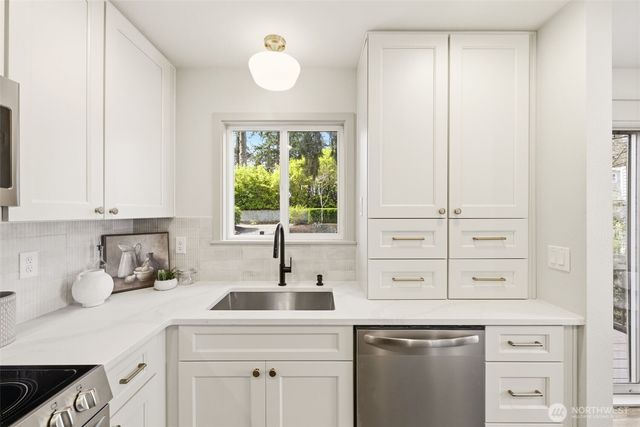 354 Farallone Avenue, Fircrest, WA 98466