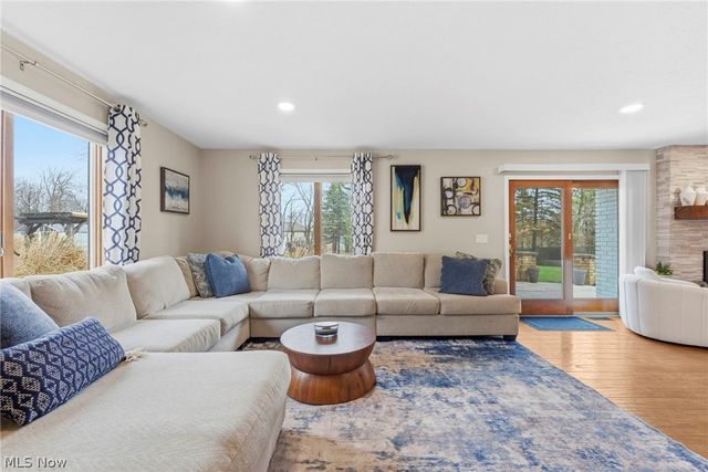 13876 Olde Orchard Road, Strongsville, OH 44136