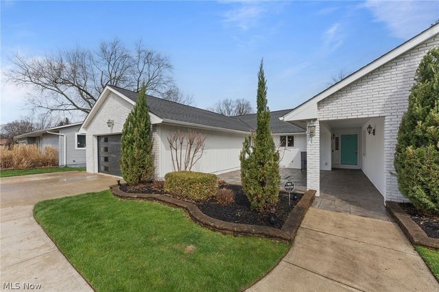 13876 Olde Orchard Road, Strongsville, OH 44136