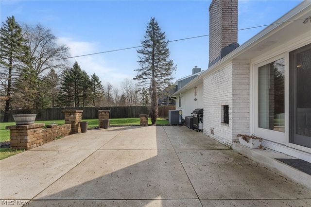 13876 Olde Orchard Road, Strongsville, OH 44136