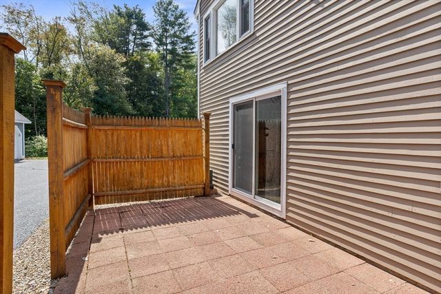 134 Russet Ln 134, Boxborough, MA 01719
