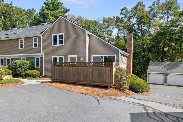 134 Russet Ln 134, Boxborough, MA 01719
